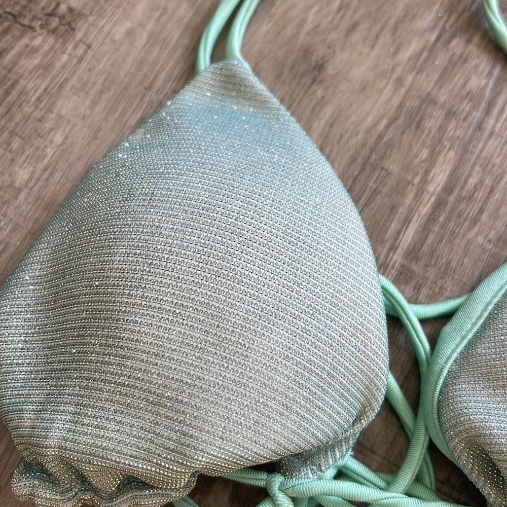 Berry Beachy triangle string bikini top metallic - Picture 2 of 5